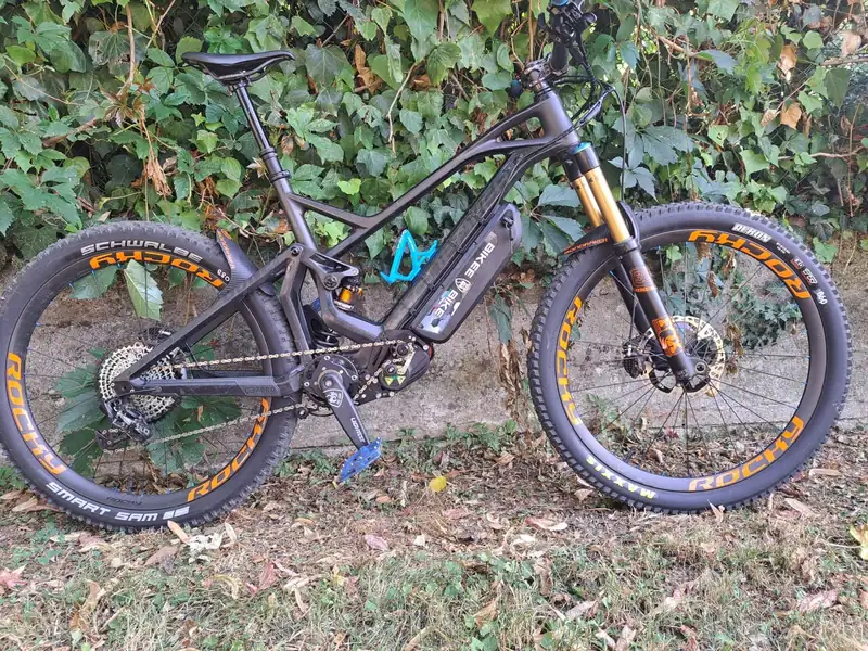 Mondraker in carbonio