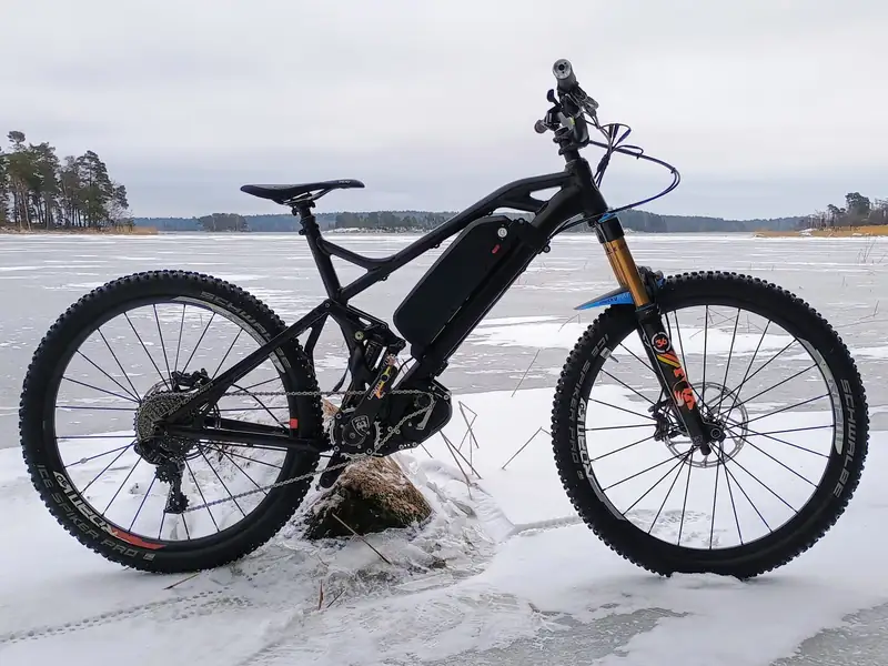 Full-suspension invernale