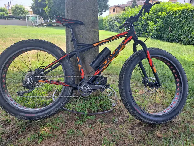 Full-suspension arancione