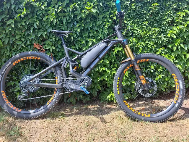 Enduro in carbonio